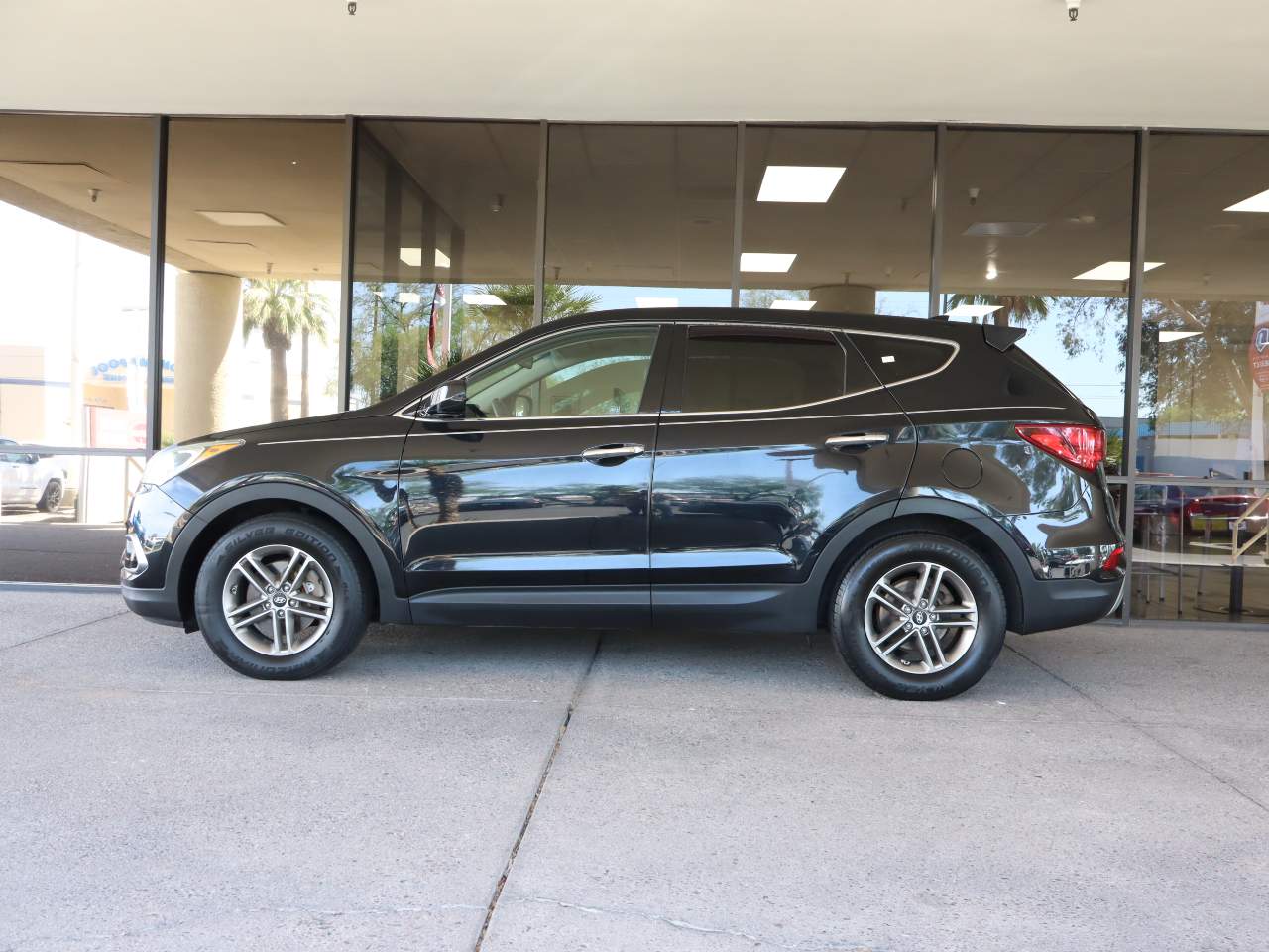 hyundai santa fe 2017 5NMZTDLB5HH030576 image hyundai santa fe 2017 5NMZTDLB5HH030576 image